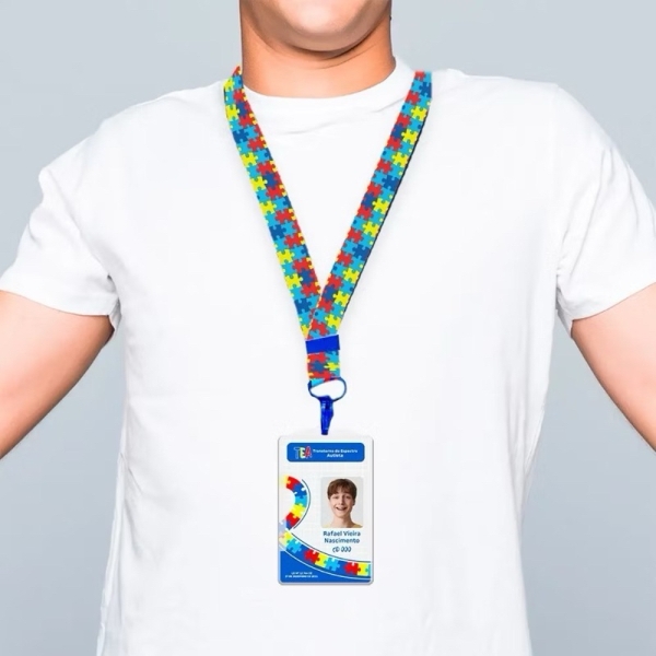 Crachá personalizado para autista com cordão e porta crachá orginal autismo